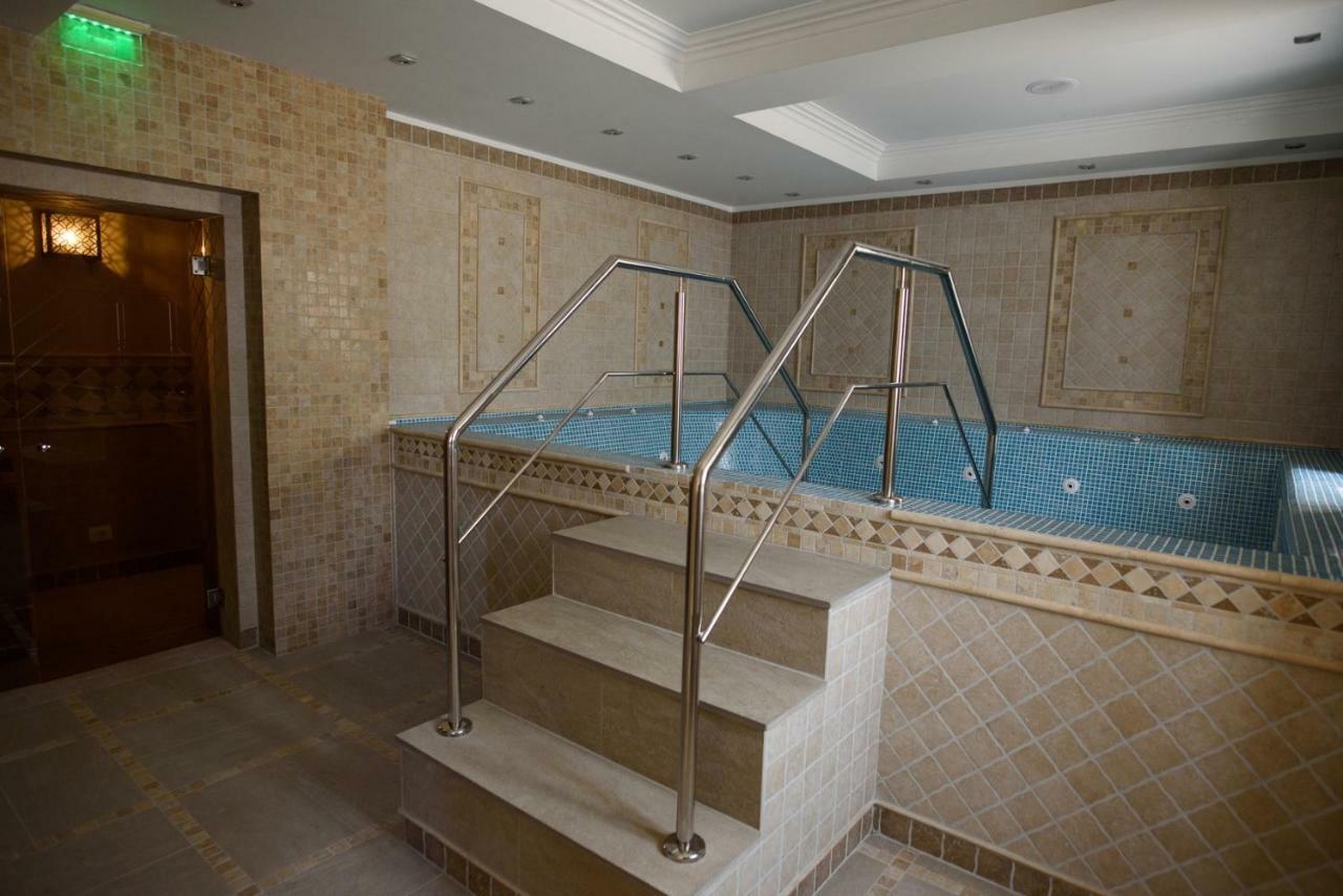 Hotel Versay Băile Herculane Εξωτερικό φωτογραφία