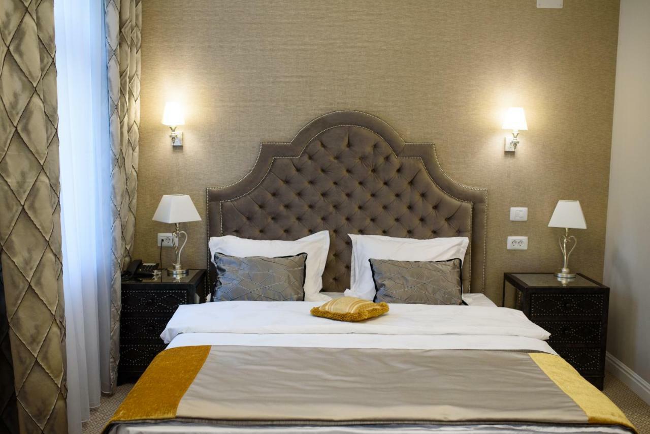 Hotel Versay Băile Herculane Εξωτερικό φωτογραφία