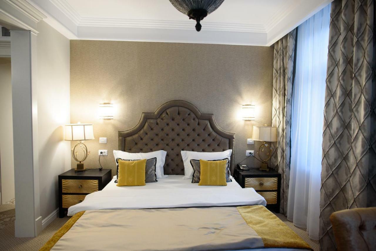 Hotel Versay Băile Herculane Εξωτερικό φωτογραφία